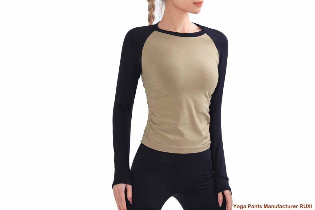 කෙටි අත් කපන ලද ව්‍යායාම මුදුන