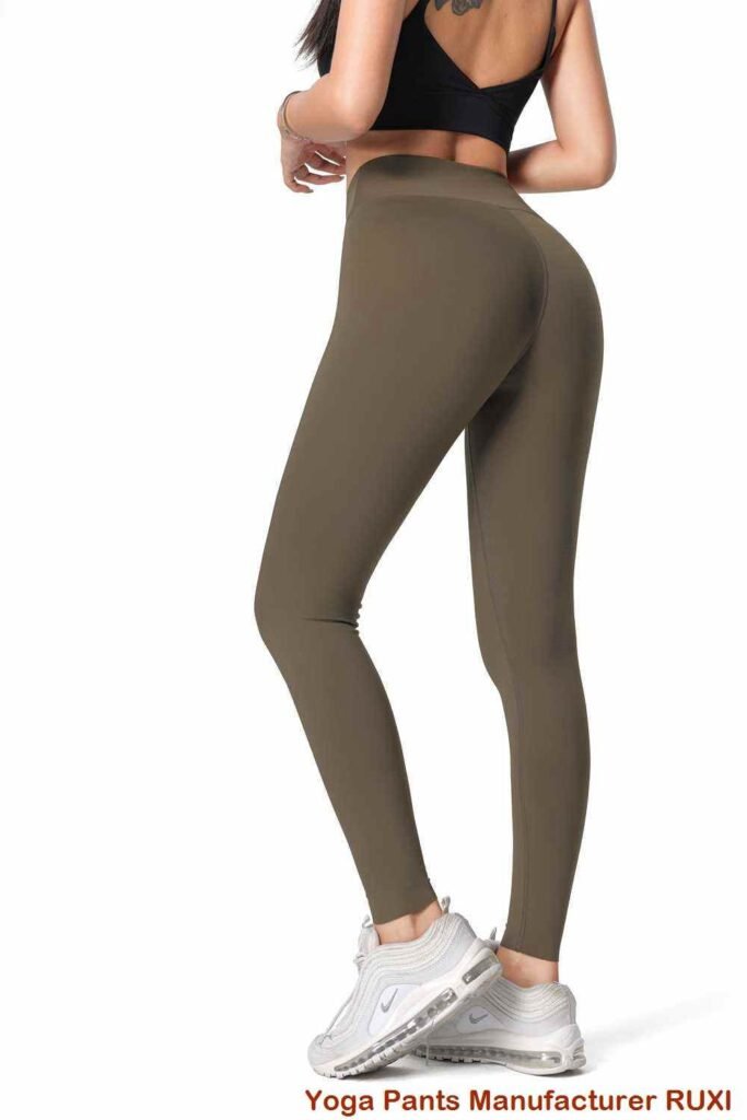 හොඳම ඉහළ ඉණ සහිත ජිම් කෙටි කලිසම්